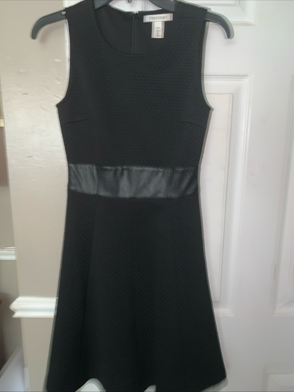 White House Black Market Dress Womens Quilted Line Knee Length Black Size 00